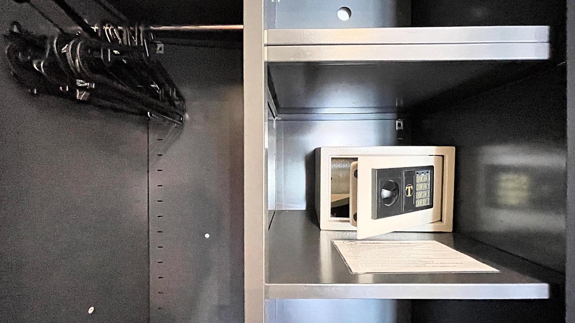 Single Room,1544623651:JPEG